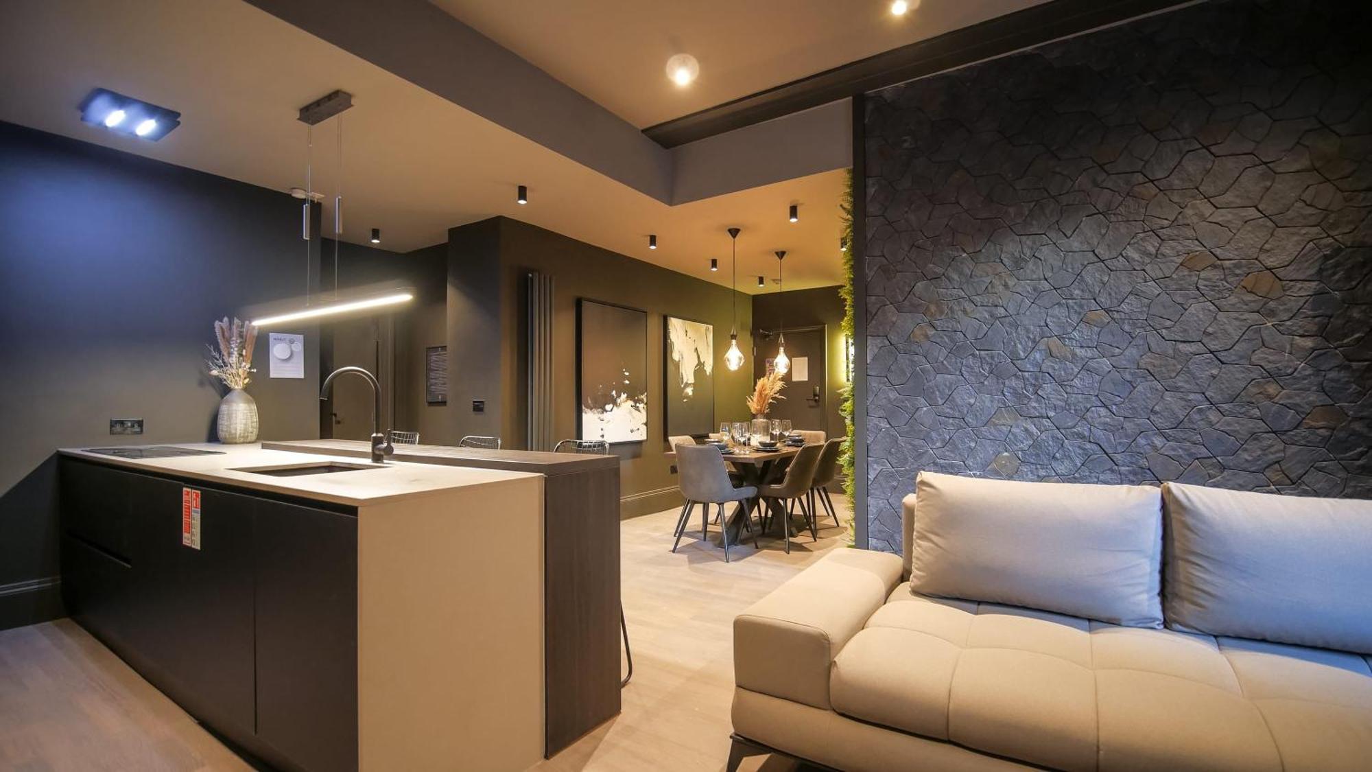 Midnight By The Heim Residences Манчестер Экстерьер фото