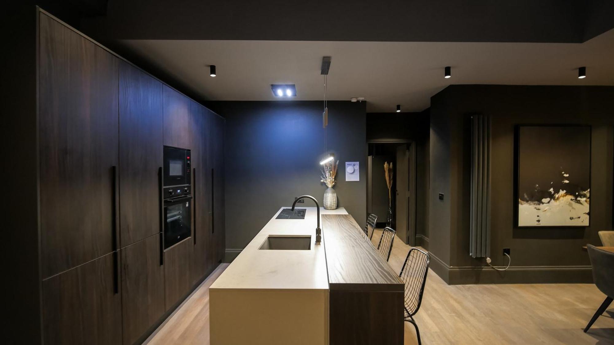 Midnight By The Heim Residences Манчестер Экстерьер фото